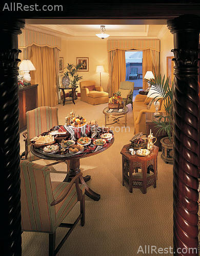 The Ritz-Carlton Dubai 10
